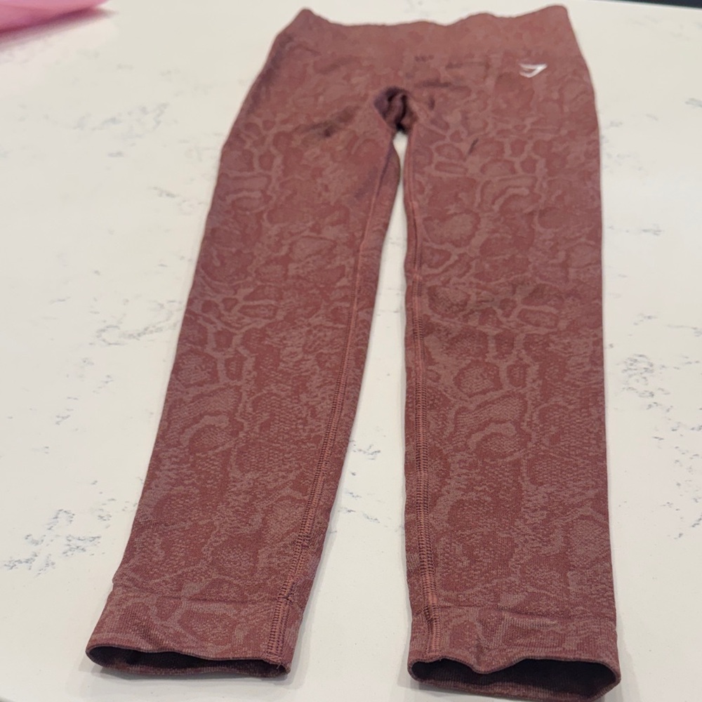 Gymshark Adapt Animal Seamless Leggings - Modern
Blush Pink/Magenta Brown